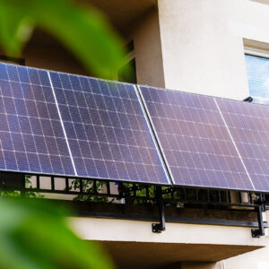 balkon z instalacją PV